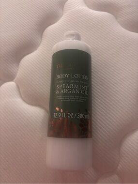 Tuscan Spa Spearmint & Argan Oil Body Lotion - Green